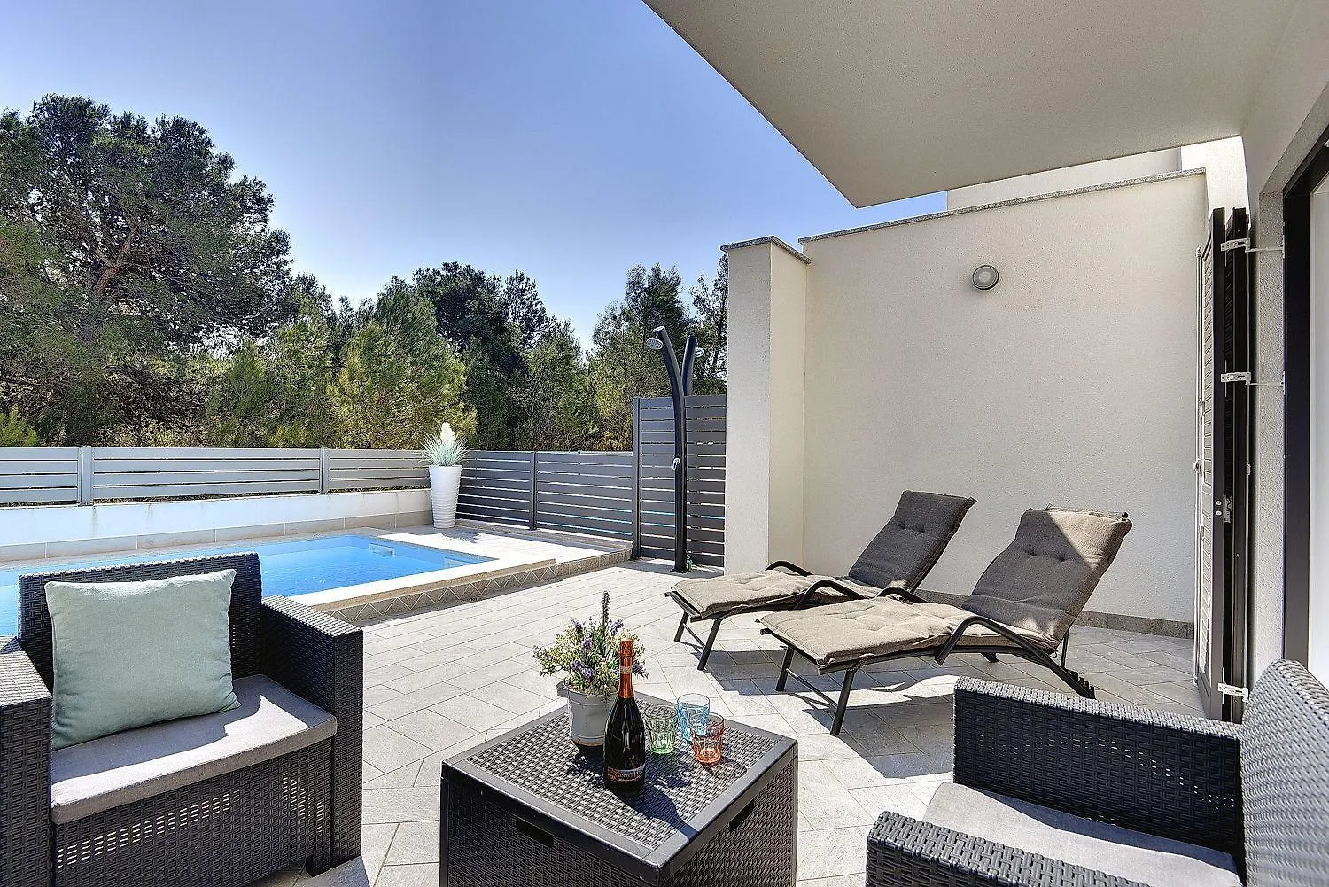 500 Meter Zum Strand Mit Privatpool, Meerblick, Klima, Wlan Liznjan 0*,  Croatia