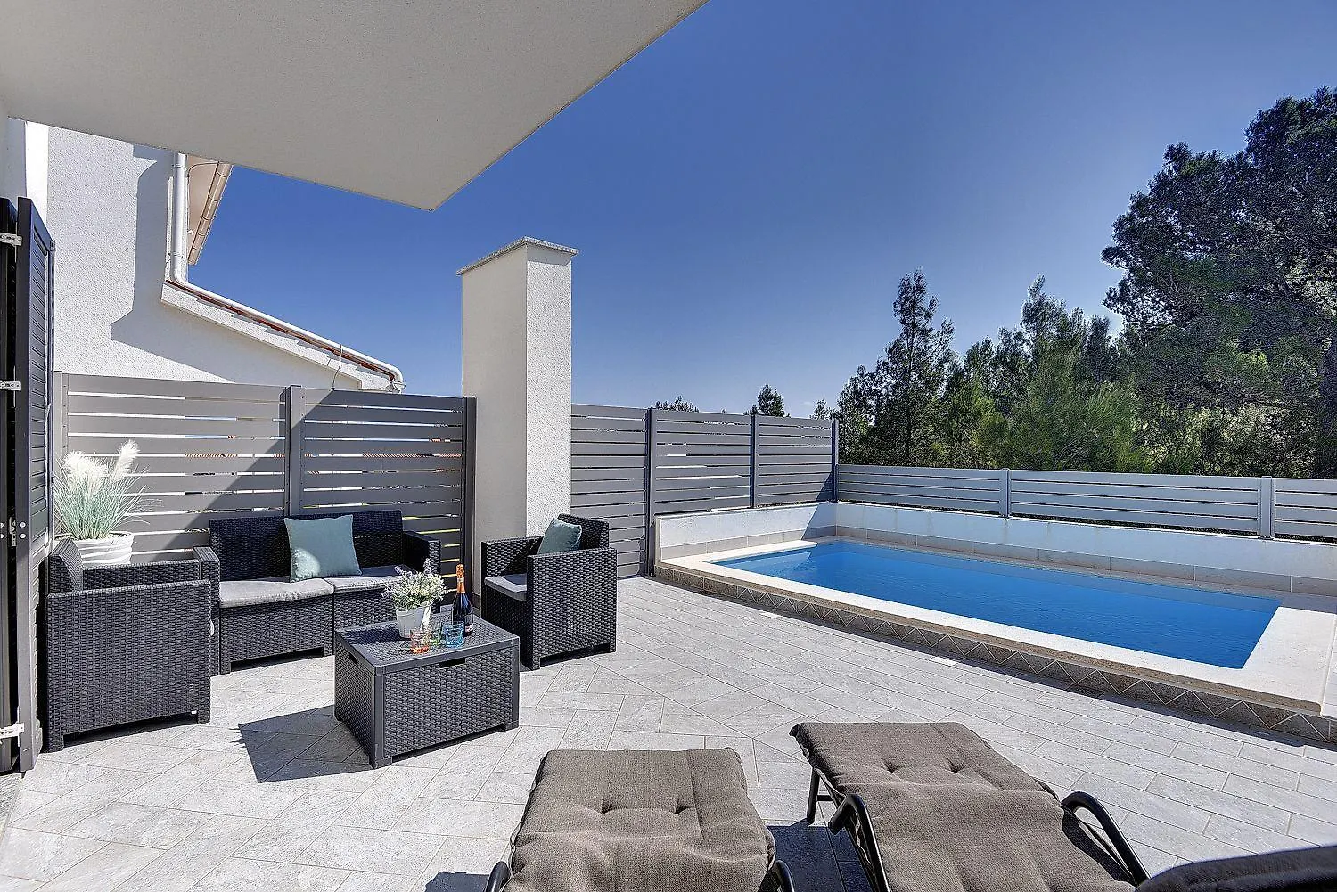 500 Meter Zum Strand Mit Privatpool, Meerblick, Klima, Wlan Liznjan Holiday home